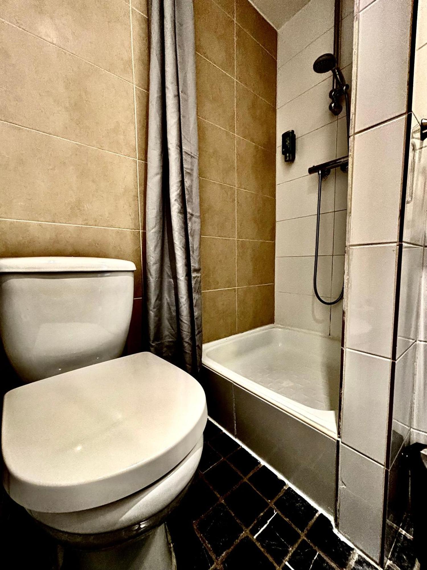 Le Bistro Hotel Valkenburg aan de Geul Bagian luar foto